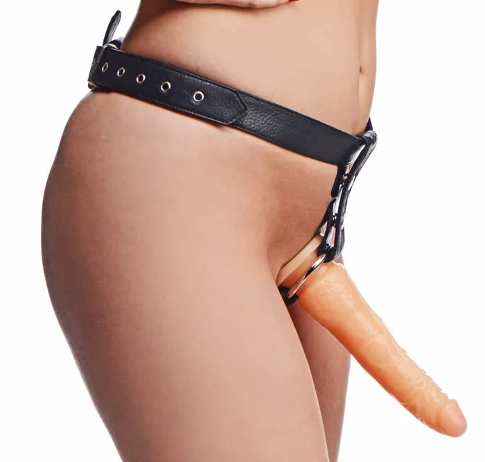 Strap U Female Sex Toys Slim Leather StrapOn Harness with Diildo