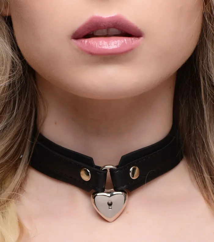 Anal XR Brands Locking Heart Collar